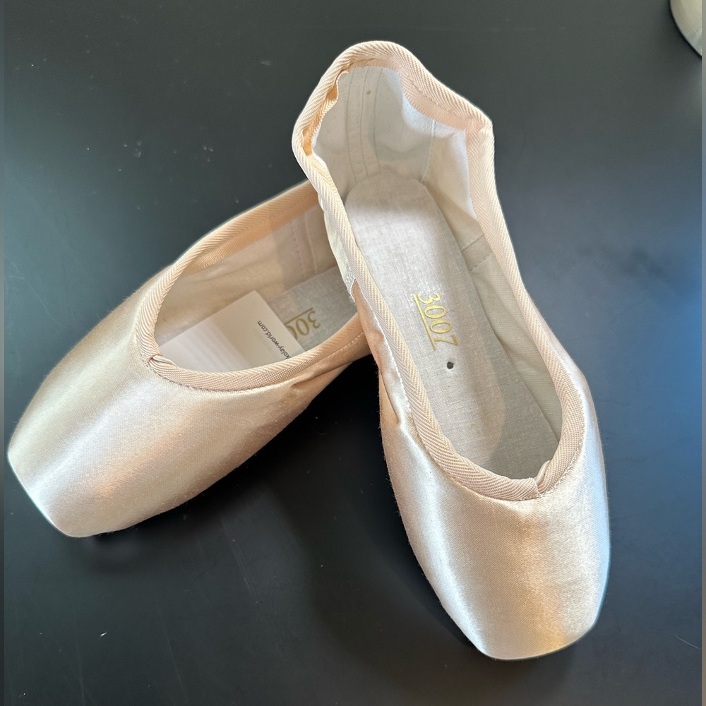 Nikolay 3007 pointe shoes (hard)